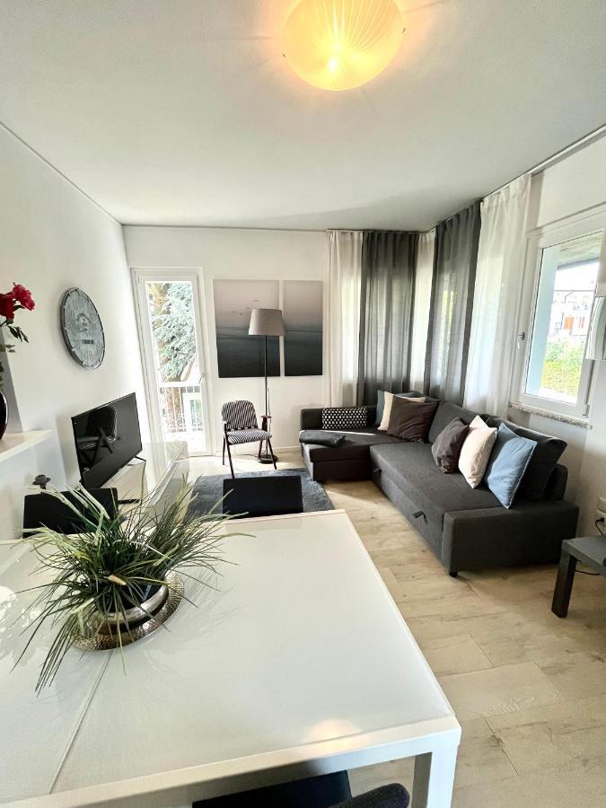 Your Familyapartment In Sirmione Exterior foto