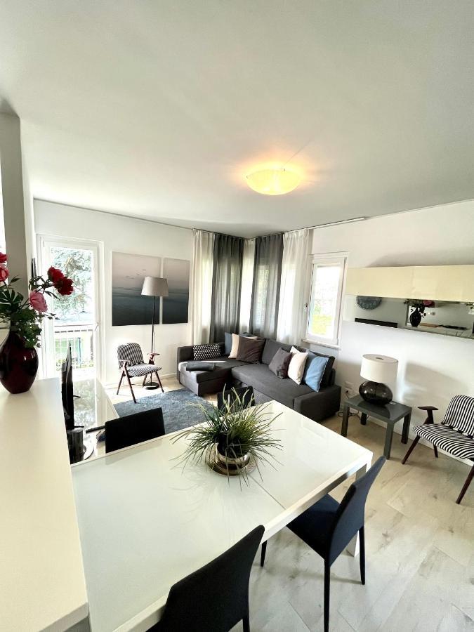 Your Familyapartment In Sirmione Exterior foto